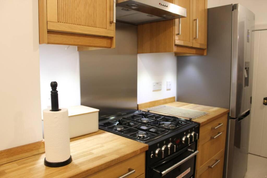 Luxury Townhouse In Town Centre, Views, River Walk, Free Parking Shrewsbury Eksteriør billede
