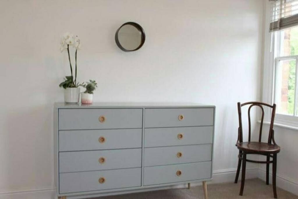 Luxury Townhouse In Town Centre, Views, River Walk, Free Parking Shrewsbury Eksteriør billede