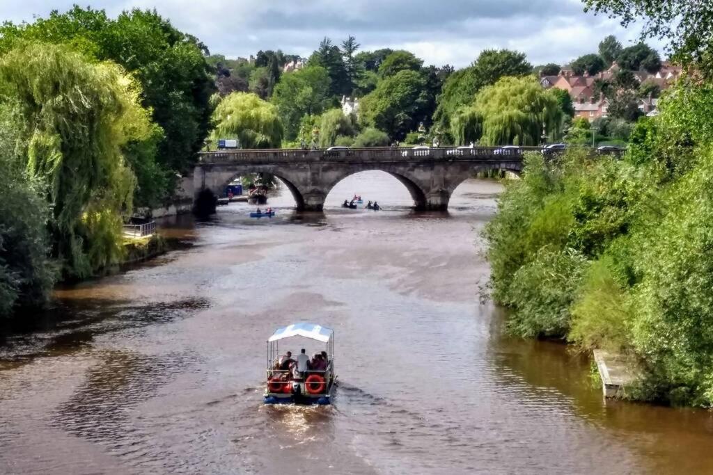 Luxury Townhouse In Town Centre, Views, River Walk, Free Parking Shrewsbury Eksteriør billede