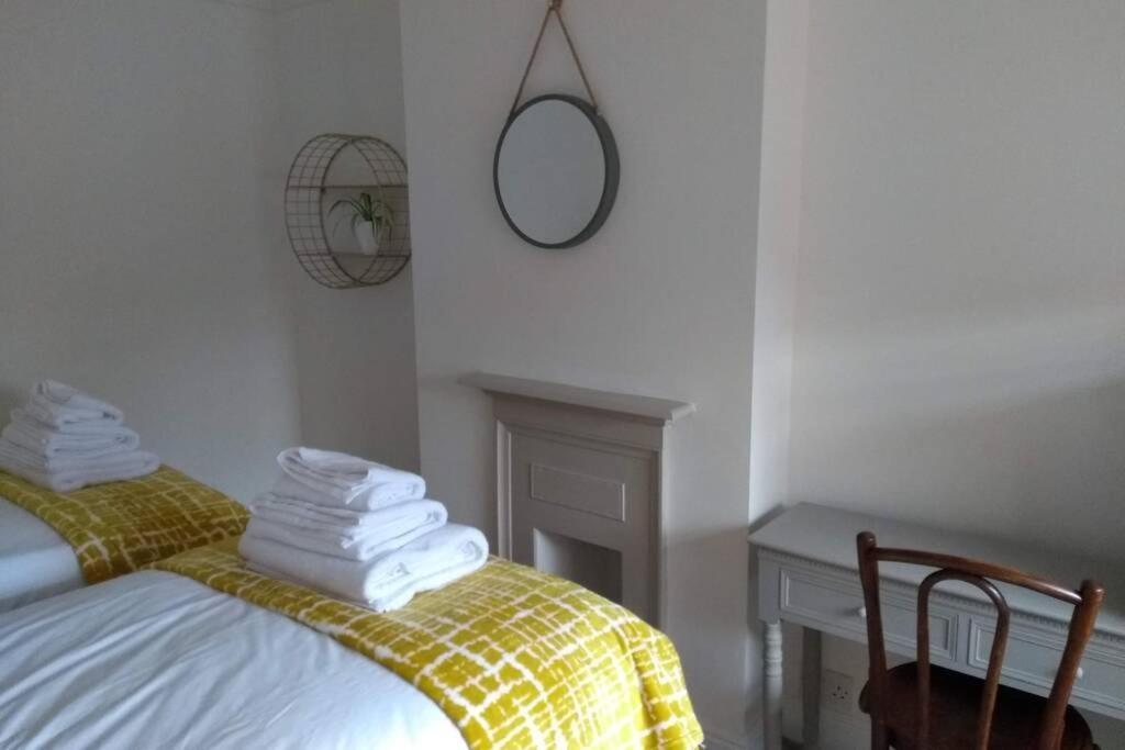 Luxury Townhouse In Town Centre, Views, River Walk, Free Parking Shrewsbury Eksteriør billede