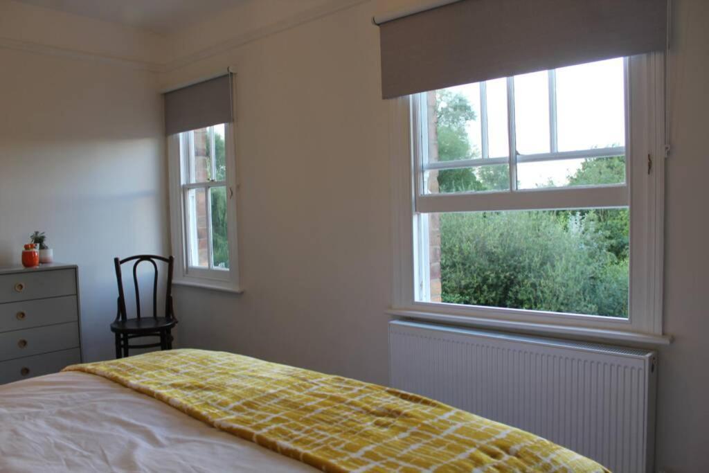 Luxury Townhouse In Town Centre, Views, River Walk, Free Parking Shrewsbury Eksteriør billede