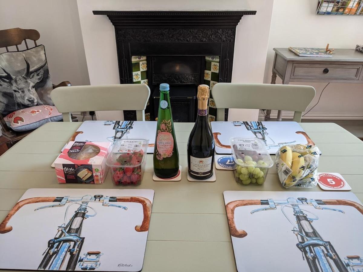 Luxury Townhouse In Town Centre, Views, River Walk, Free Parking Shrewsbury Eksteriør billede